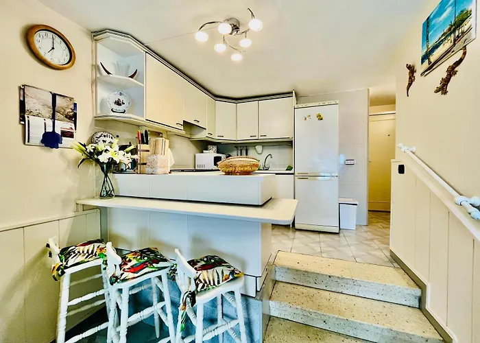 Refugio Maritimo 阿德耶